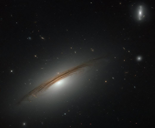 ϵUGC 12591DƬԴESA/Hubble & NASA 